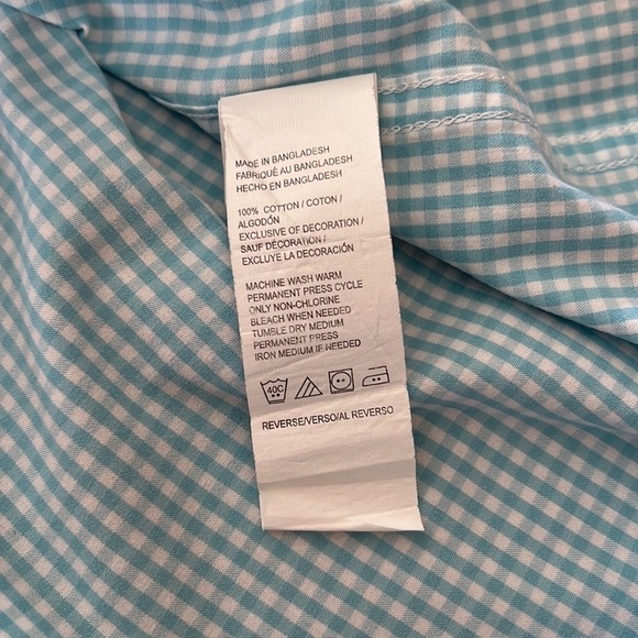 IZOD dress shirt. - Picture 4 of 5
